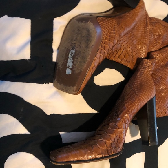 Dolce&Gabbana snakeskin square toe tall boot sz 41 - Picture 3 of 5